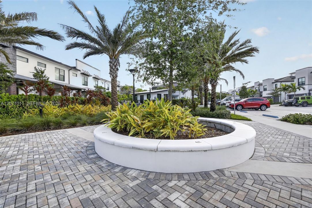 For Sale: $714,900 (3 beds, 2 baths, 1691 Square Feet)