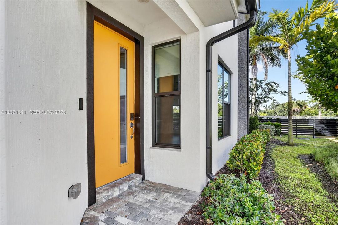 For Sale: $714,900 (3 beds, 2 baths, 1691 Square Feet)