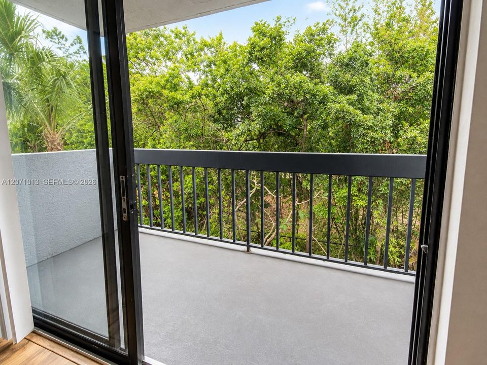 For Sale: $129,000 (2 beds, 1 baths, 850 Square Feet)