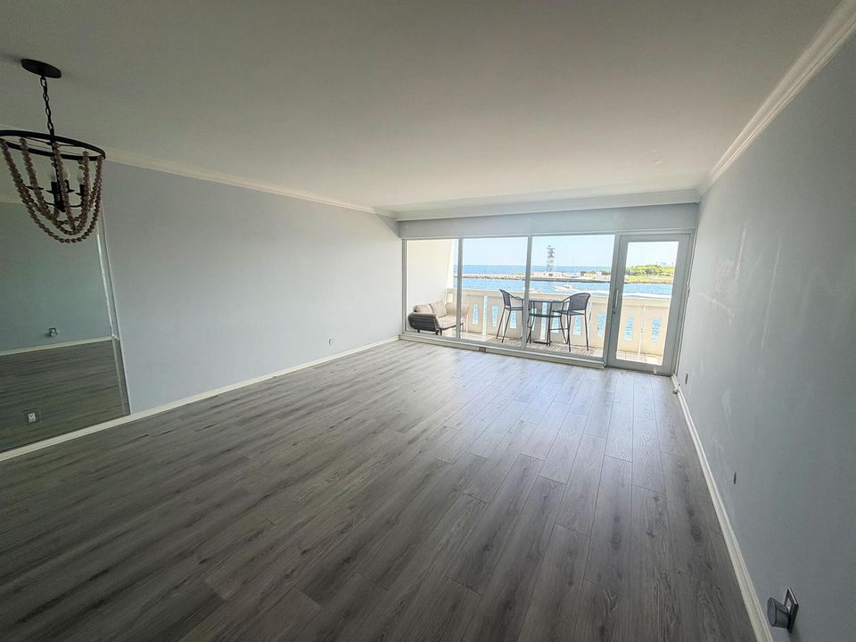 Living/Dining