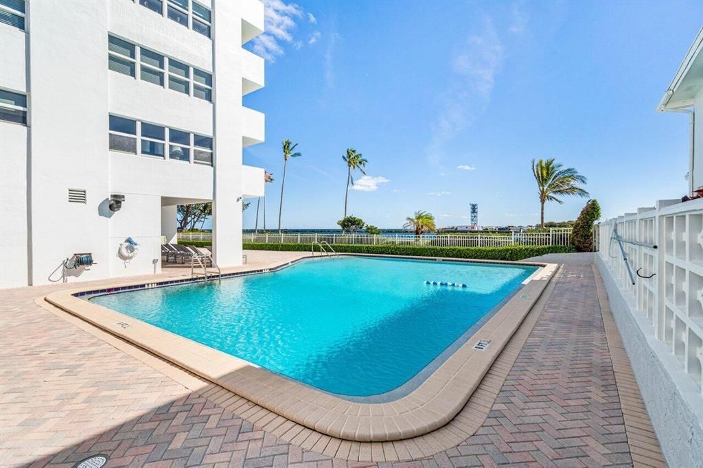 Pool on Inlet