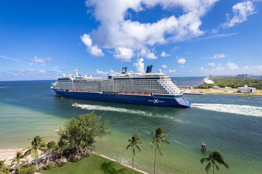 The Cruise Ship Building!