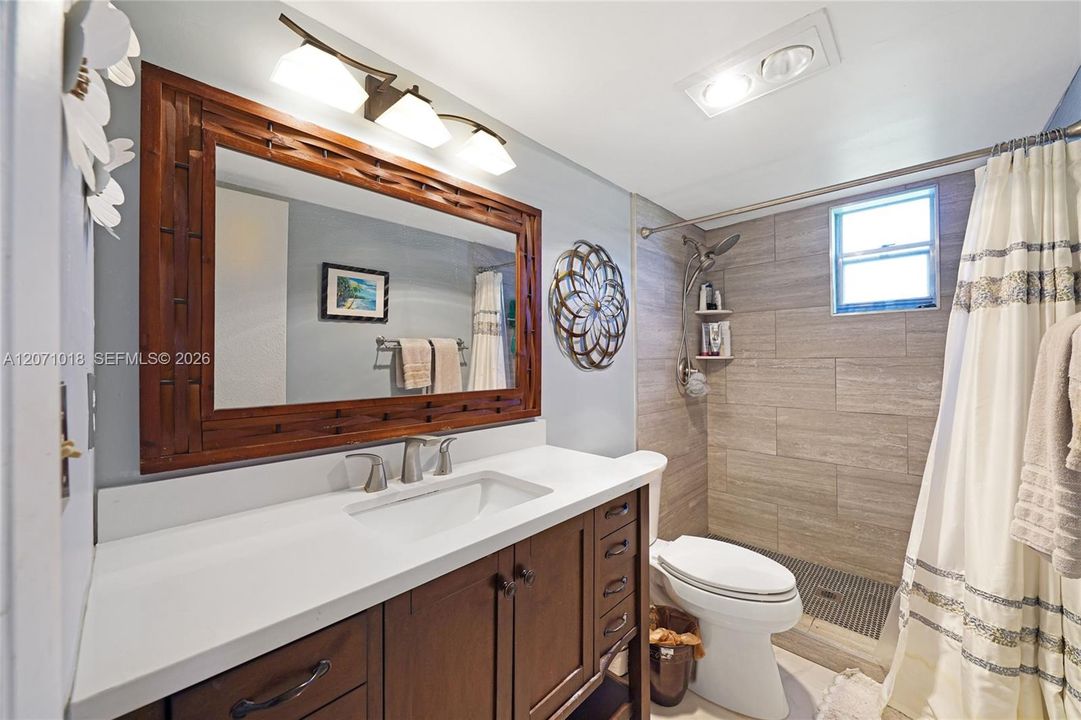 For Sale: $179,900 (2 beds, 2 baths, 1105 Square Feet)
