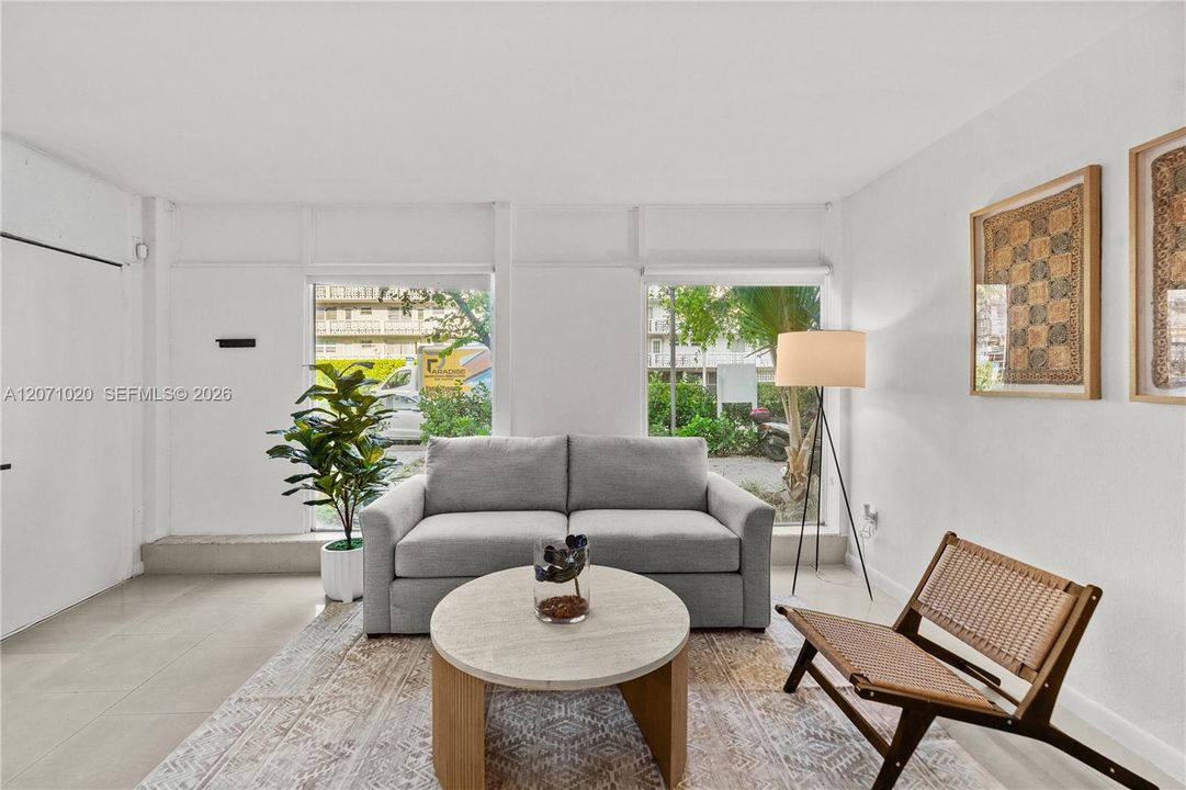 В аренду: $2,500 (1 спален, 1 ванн, 600 Квадратных фут)