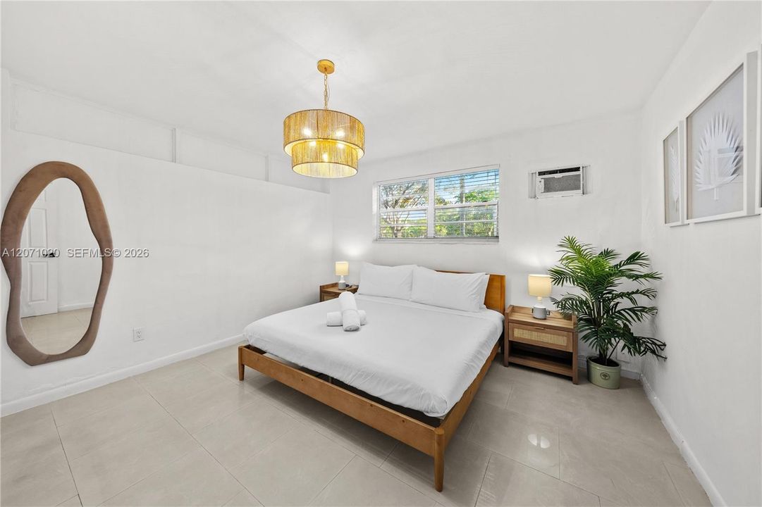 В аренду: $2,500 (1 спален, 1 ванн, 600 Квадратных фут)