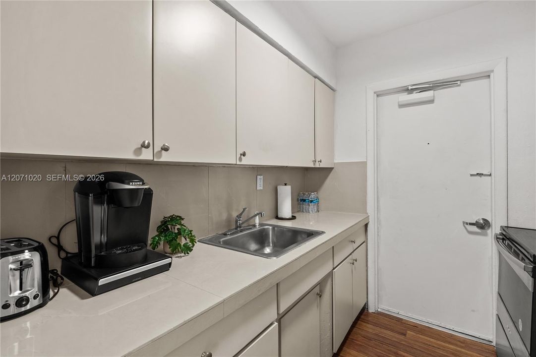 В аренду: $2,500 (1 спален, 1 ванн, 600 Квадратных фут)