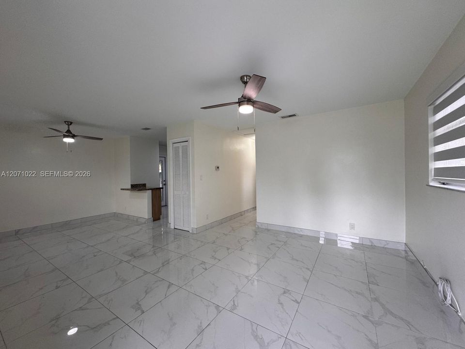 For Rent: $2,650 (2 beds, 1 baths, 2390 Square Feet)