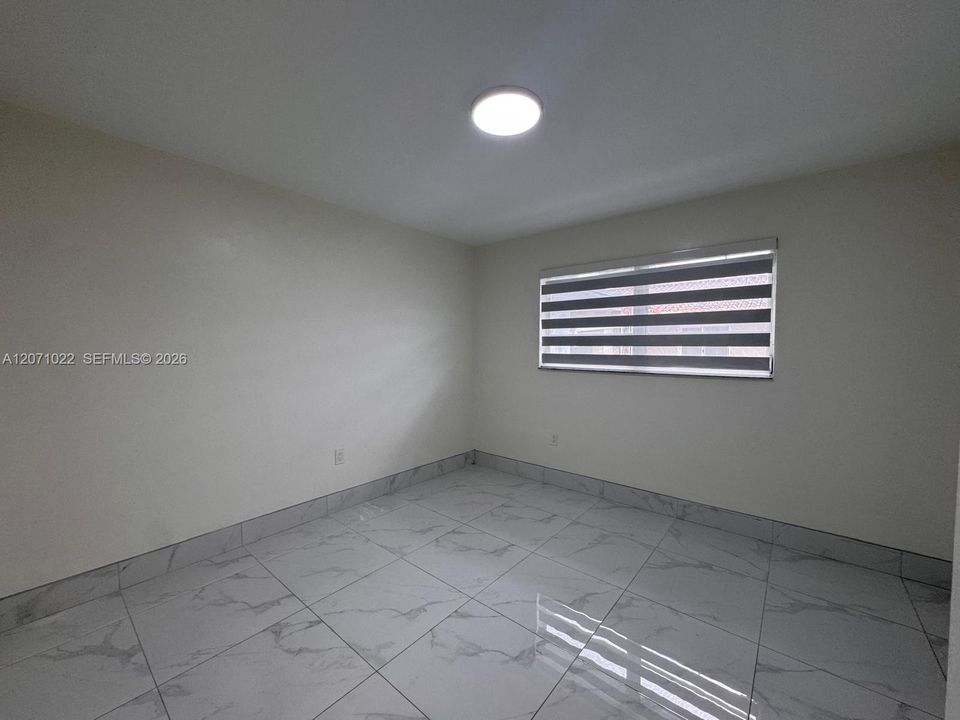 For Rent: $2,650 (2 beds, 1 baths, 2390 Square Feet)