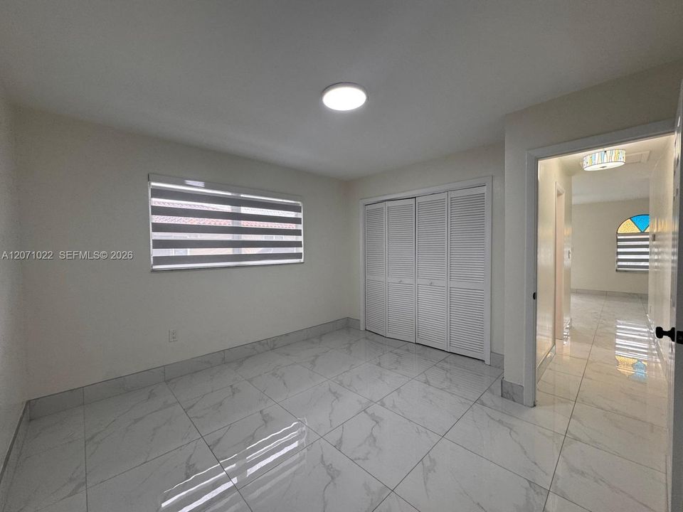 For Rent: $2,650 (2 beds, 1 baths, 2390 Square Feet)