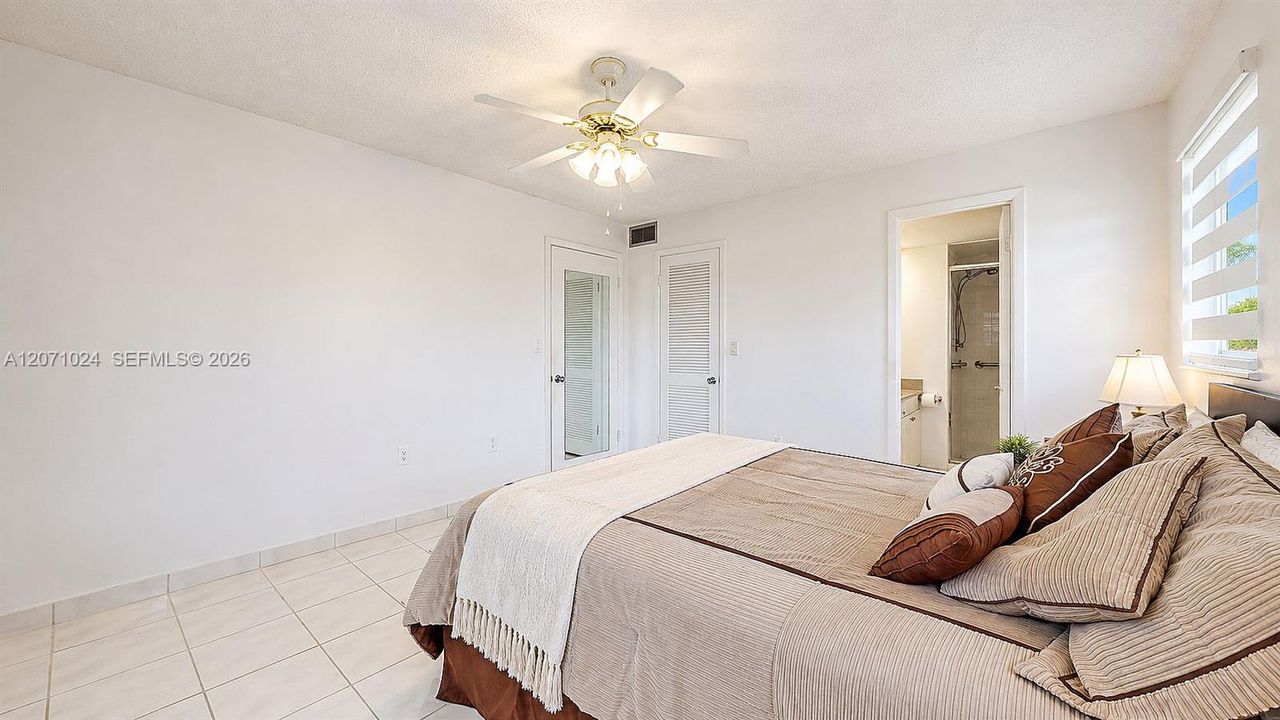 For Sale: $125,000 (2 beds, 2 baths, 850 Square Feet)