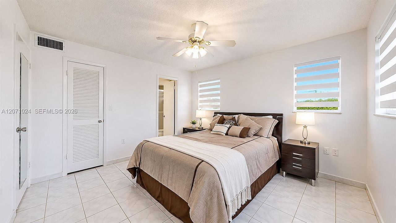 For Sale: $125,000 (2 beds, 2 baths, 850 Square Feet)