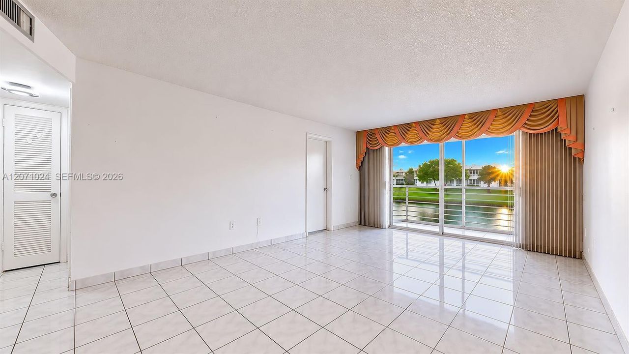For Sale: $125,000 (2 beds, 2 baths, 850 Square Feet)