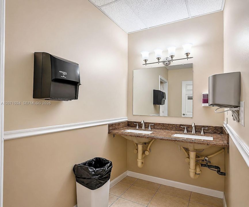 For Sale: $125,000 (2 beds, 2 baths, 850 Square Feet)