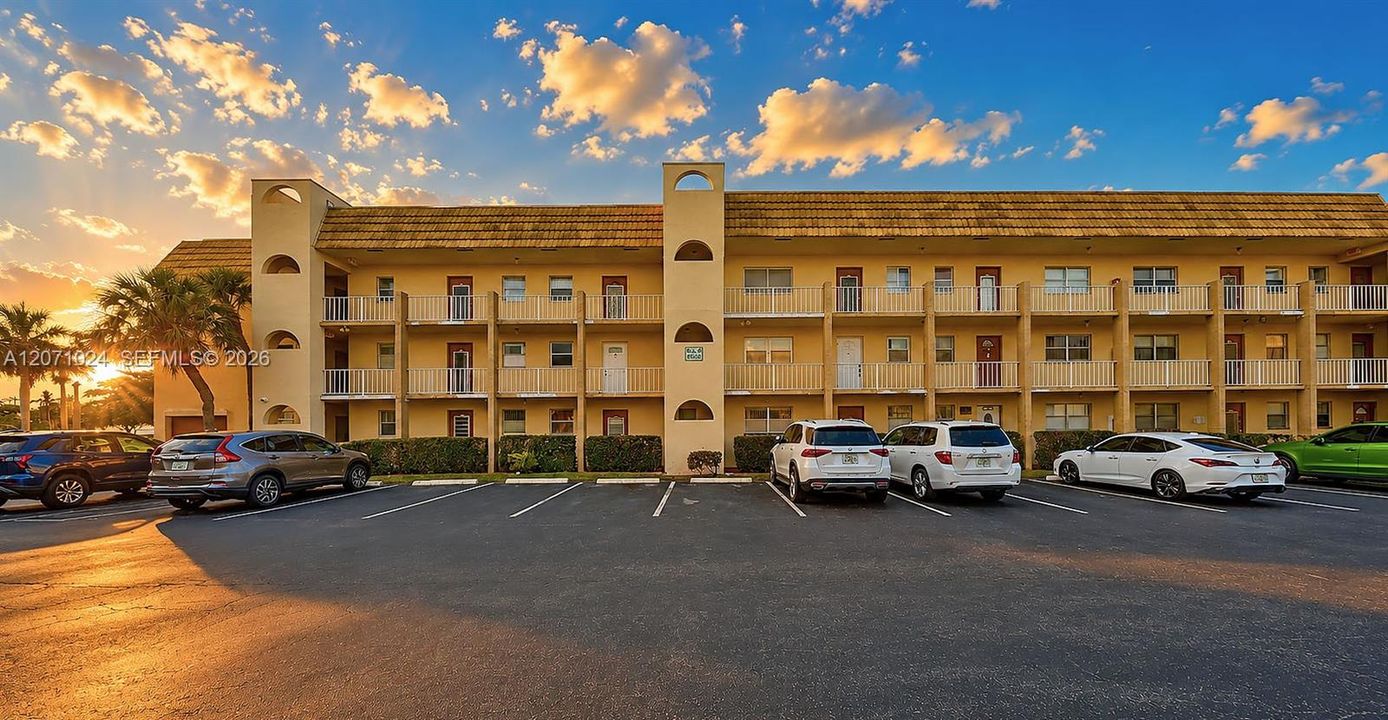 For Sale: $125,000 (2 beds, 2 baths, 850 Square Feet)