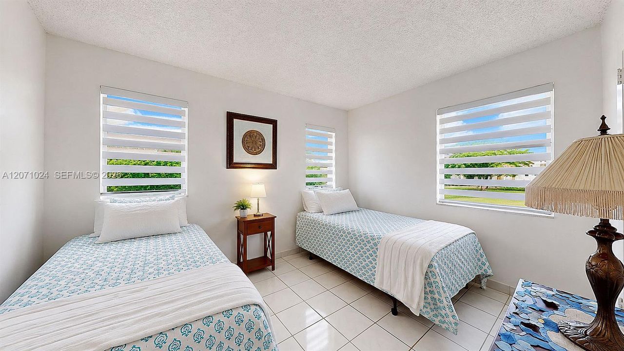 For Sale: $125,000 (2 beds, 2 baths, 850 Square Feet)