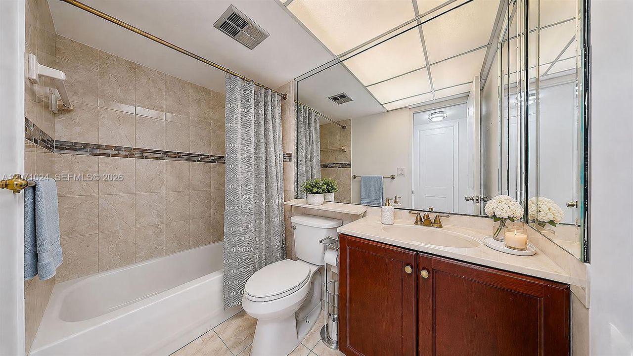 For Sale: $125,000 (2 beds, 2 baths, 850 Square Feet)