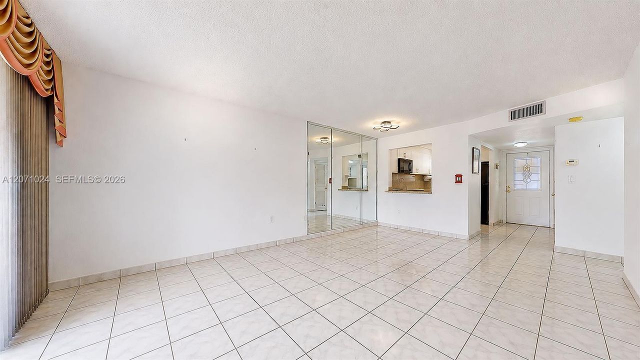 For Sale: $125,000 (2 beds, 2 baths, 850 Square Feet)
