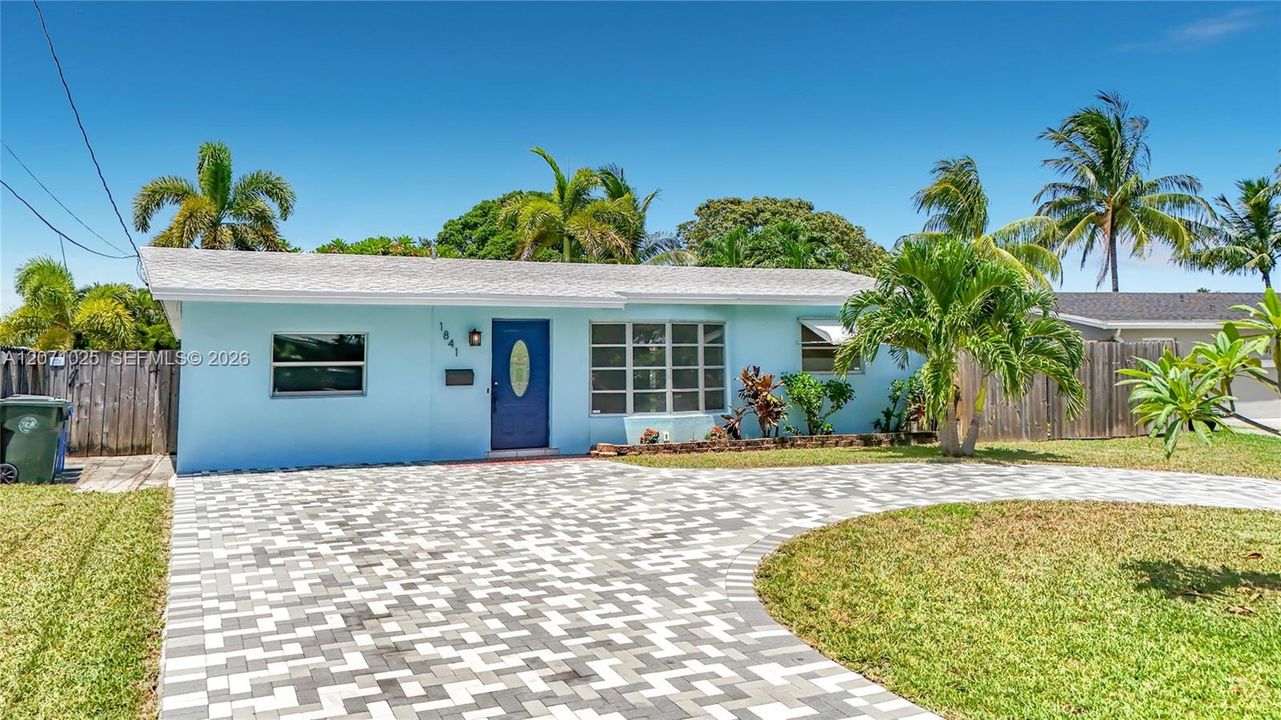 For Sale: $537,500 (2 beds, 1 baths, 959 Square Feet)