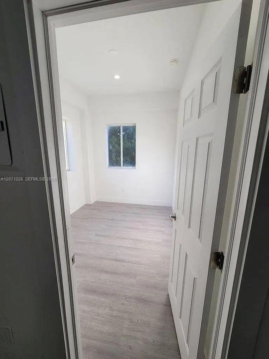 В аренду: $1,750 (20 спален, 11 ванн, 5271 Квадратных фут)