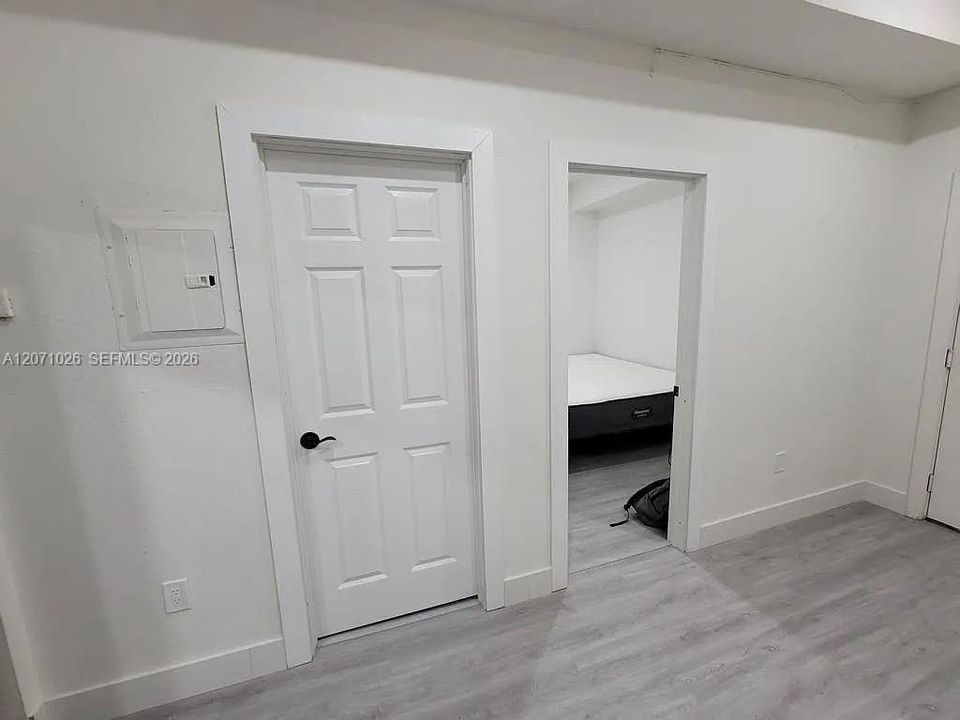 В аренду: $1,750 (20 спален, 11 ванн, 5271 Квадратных фут)