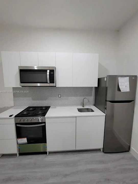 В аренду: $1,750 (20 спален, 11 ванн, 5271 Квадратных фут)