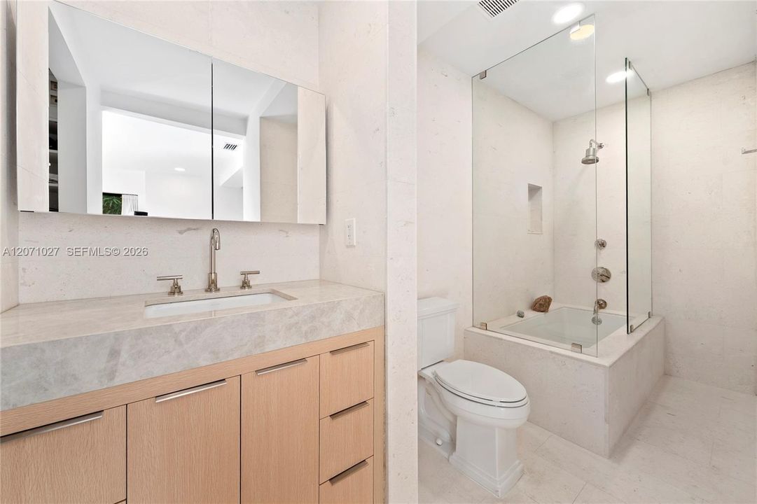 For Sale: $875,000 (4 beds, 3 baths, 1595 Square Feet)