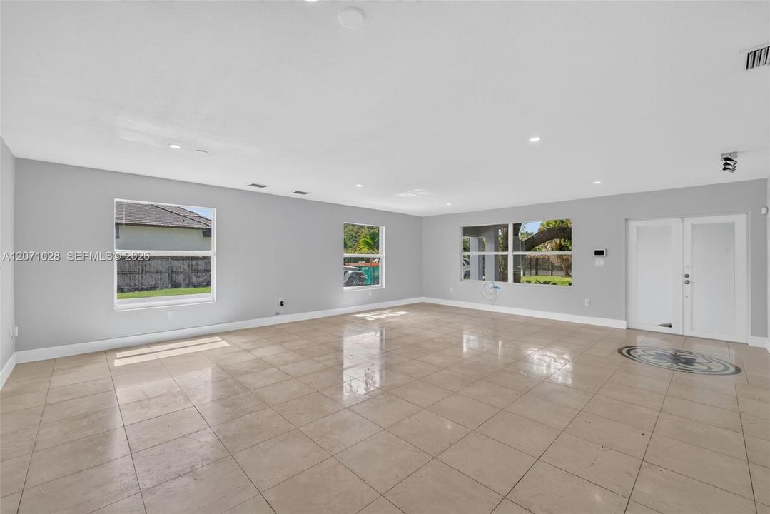 For Sale: $2,200,000 (4 beds, 3 baths, 2403 Square Feet)