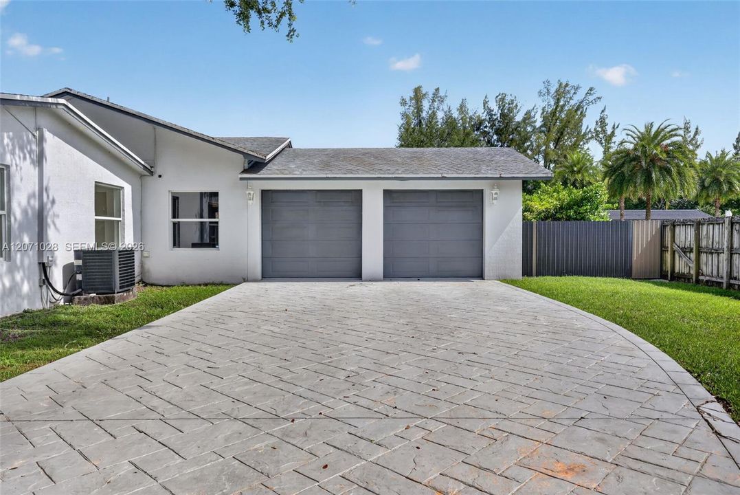For Sale: $2,200,000 (4 beds, 3 baths, 2403 Square Feet)