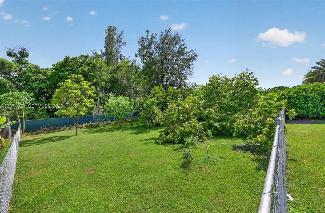 For Sale: $2,200,000 (4 beds, 3 baths, 2403 Square Feet)