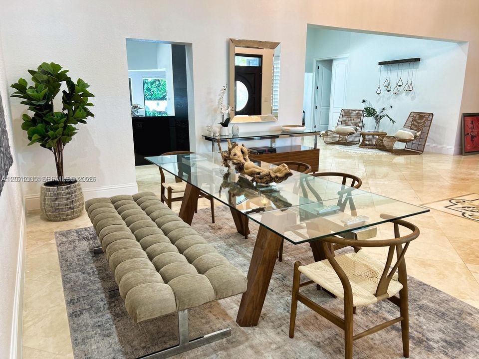 For Sale: $2,075,000 (4 beds, 4 baths, 3817 Square Feet)