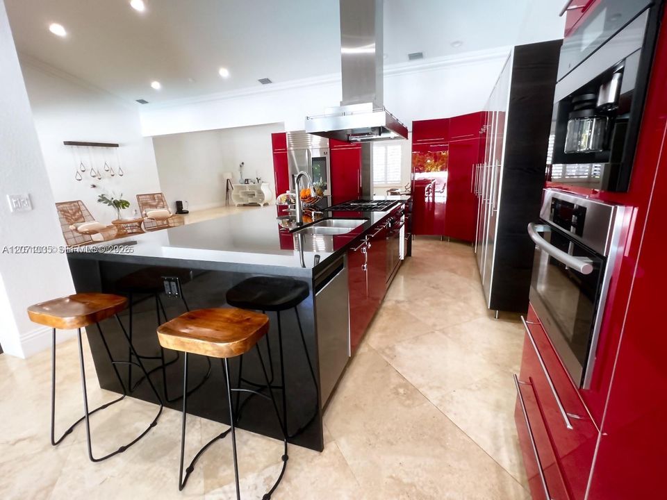 For Sale: $2,075,000 (4 beds, 4 baths, 3817 Square Feet)
