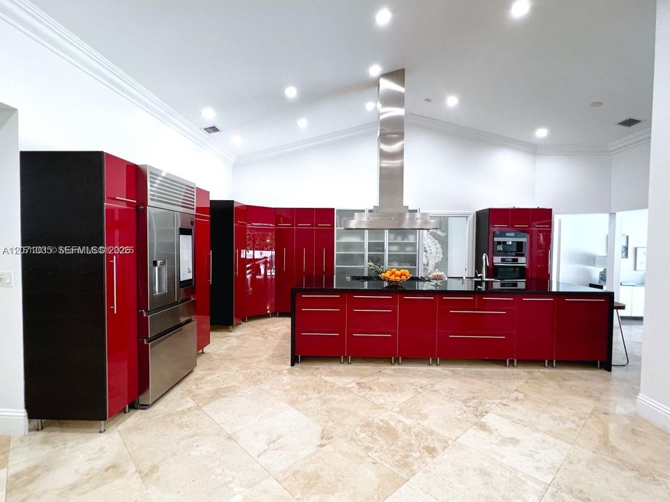 For Sale: $2,075,000 (4 beds, 4 baths, 3817 Square Feet)