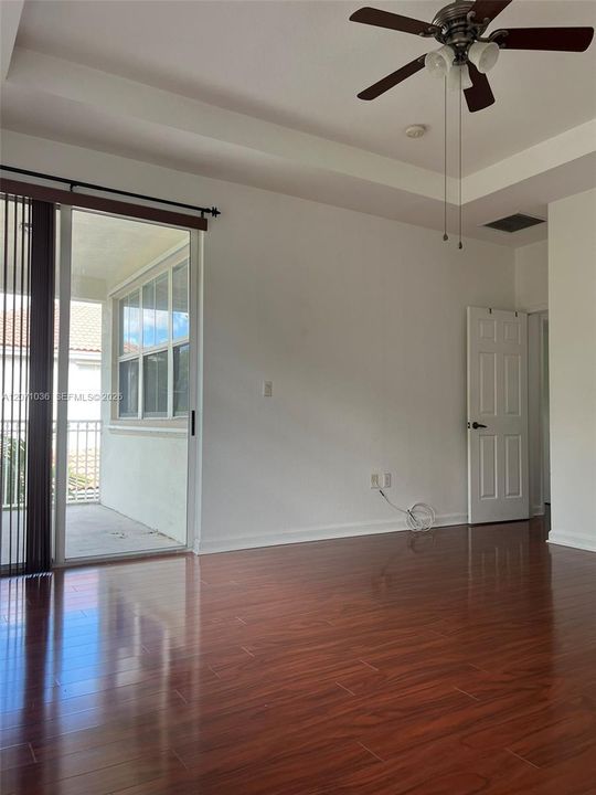 En Renta: $4,300 (4 camas, 2 baños, 2184 Pies cuadrados)
