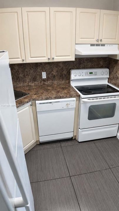 For Rent: $1,700 (1 beds, 1 baths, 434568 Square Feet)