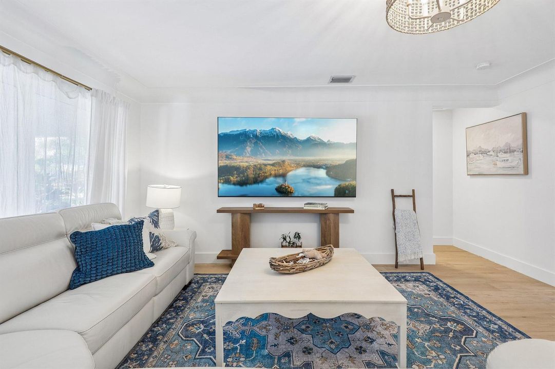 6-web-or-mls-SE 9th Ave-S1208-006