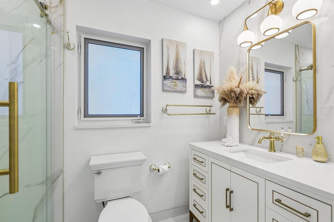 33-web-or-mls-SE 9th Ave-S1208-033