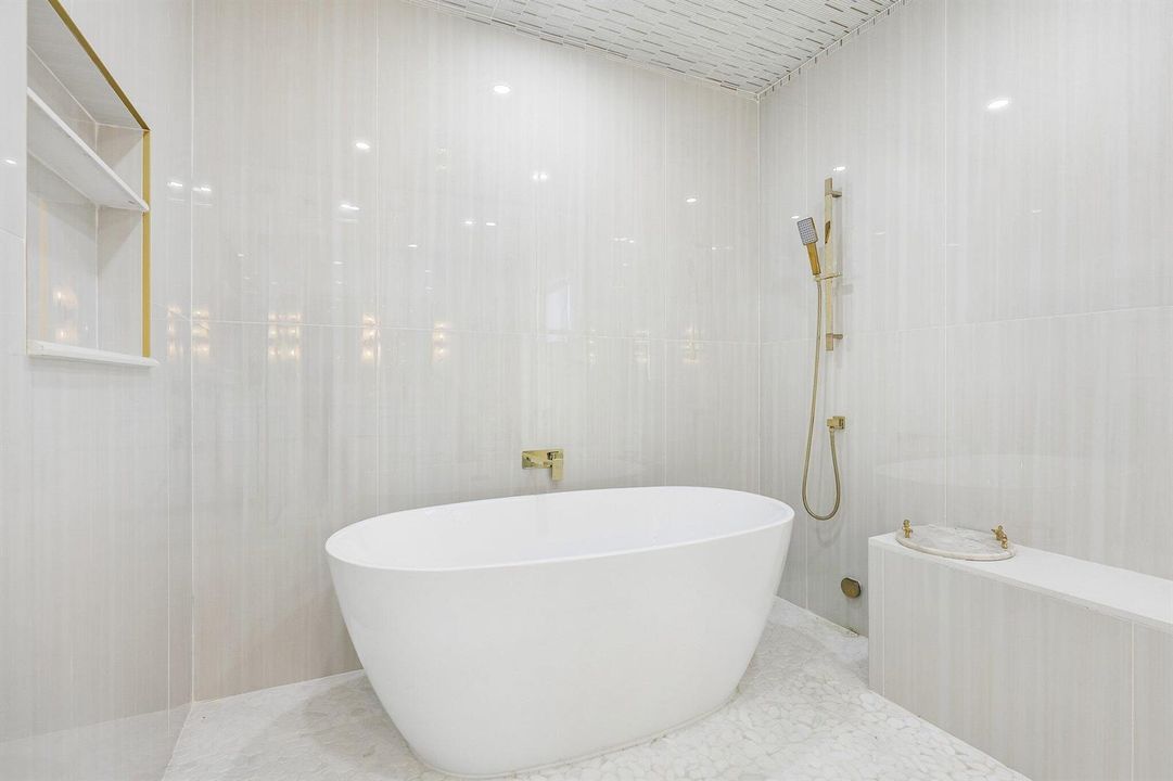 29-web-or-mls-SE 9th Ave-S1208-029