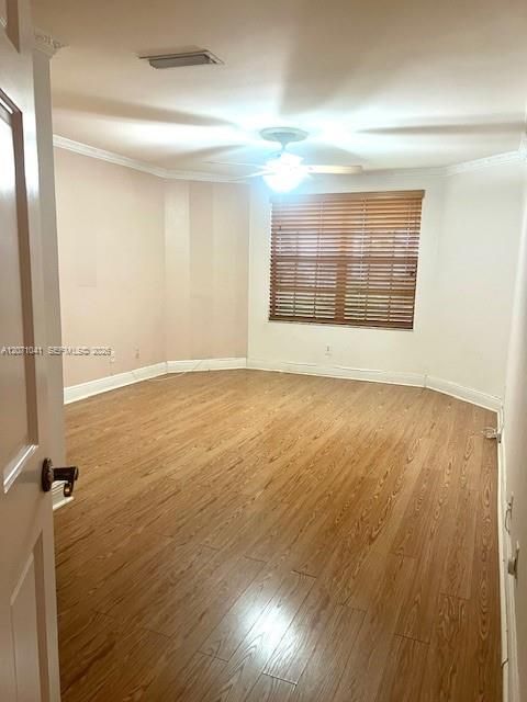 For Rent: $2,450 (3 beds, 2 baths, 1305 Square Feet)