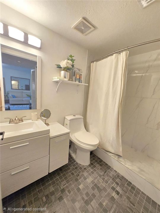 For Sale: $305,000 (2 beds, 2 baths, 904 Square Feet)