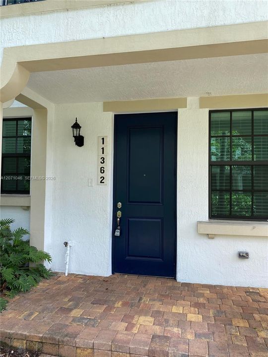 For Rent: $3,900 (3 beds, 3 baths, 2078 Square Feet)