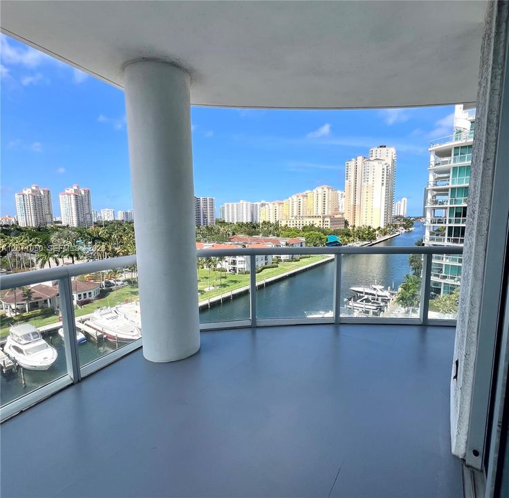 For Sale: $1,080,000 (3 beds, 2 baths, 1818 Square Feet)