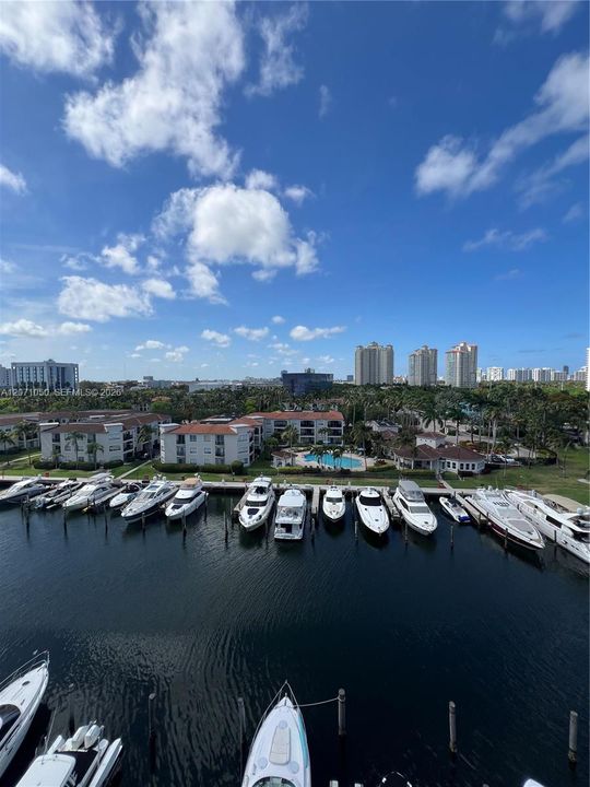 For Sale: $1,080,000 (3 beds, 2 baths, 1818 Square Feet)