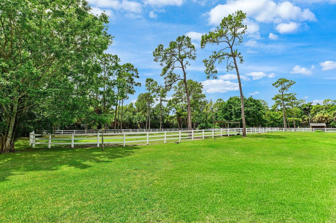 042-2749ARoad-LoxahatcheeGroves-FL-33470