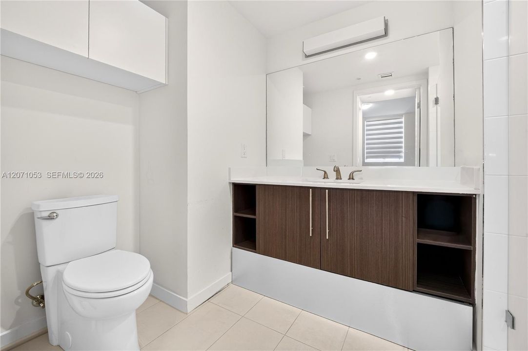 For Rent: $2,450 (1 beds, 1 baths, 686 Square Feet)