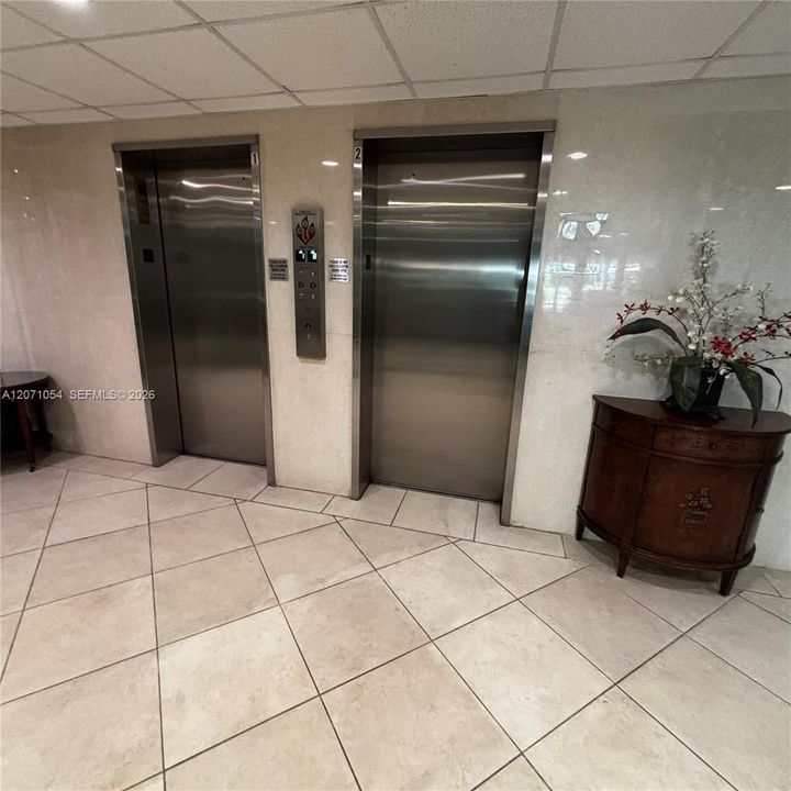 For Sale: $214,000 (1 beds, 1 baths, 841 Square Feet)