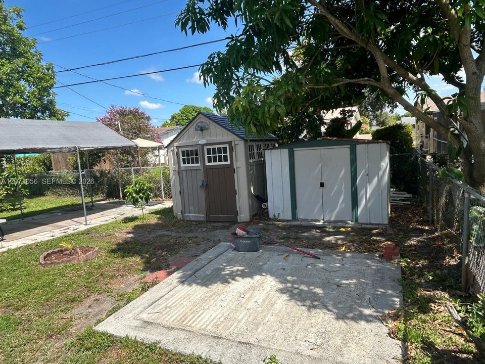 For Sale: $479,900 (3 beds, 1 baths, 1058 Square Feet)