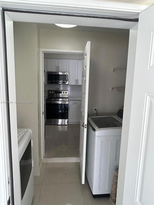 For Sale: $479,900 (3 beds, 1 baths, 1058 Square Feet)