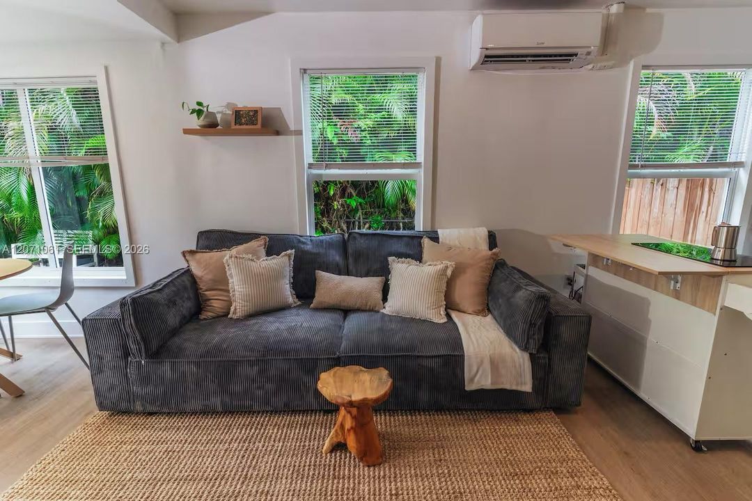 For Sale: $680,000 (3 beds, 2 baths, 1475 Square Feet)