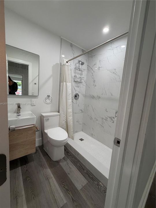 В аренду: $1,900 (1 спален, 1 ванн, 2567 Квадратных фут)