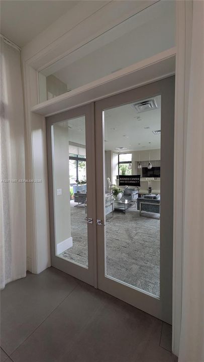 For Rent: $3,200 (3 beds, 2 baths, 1124 Square Feet)